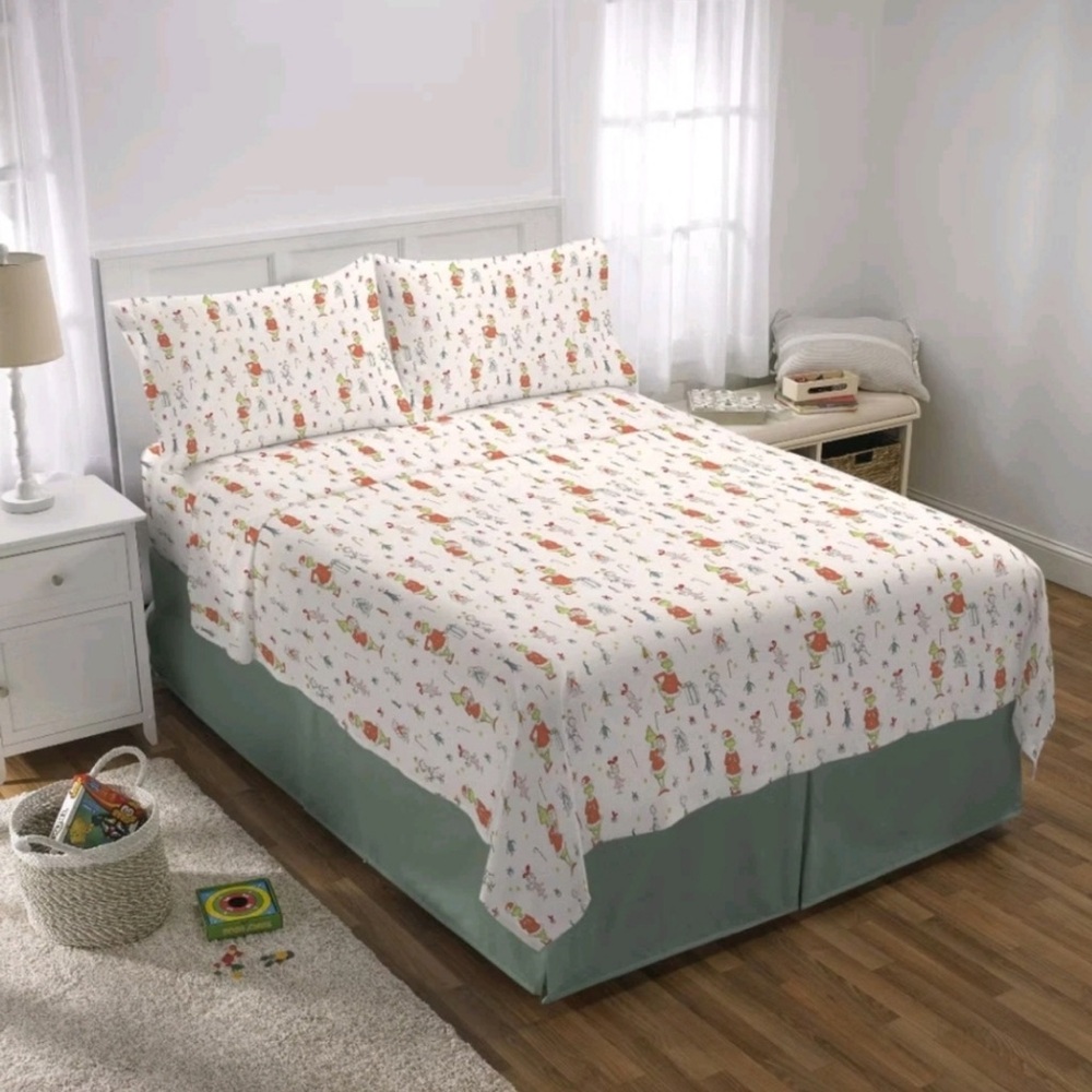 The Grinch 4pc Queen Sheet Set w/ Pillowcases Flat & Fitted Target Holiday NEW